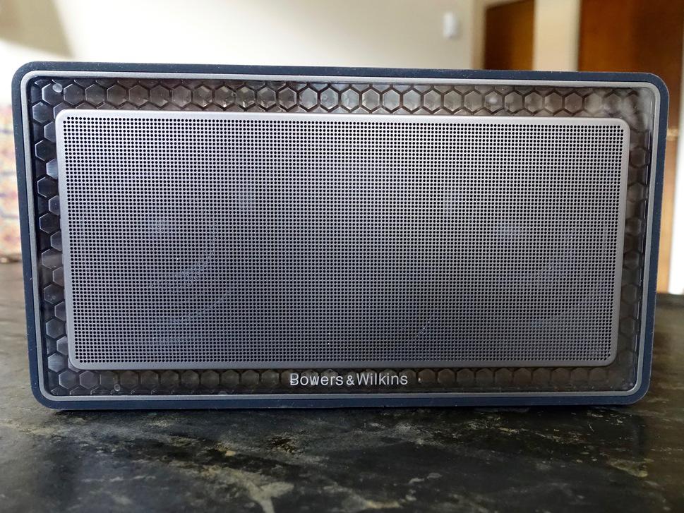 Bowers & Wilkins T7 Portable Wireless Speaker review: Big sound 