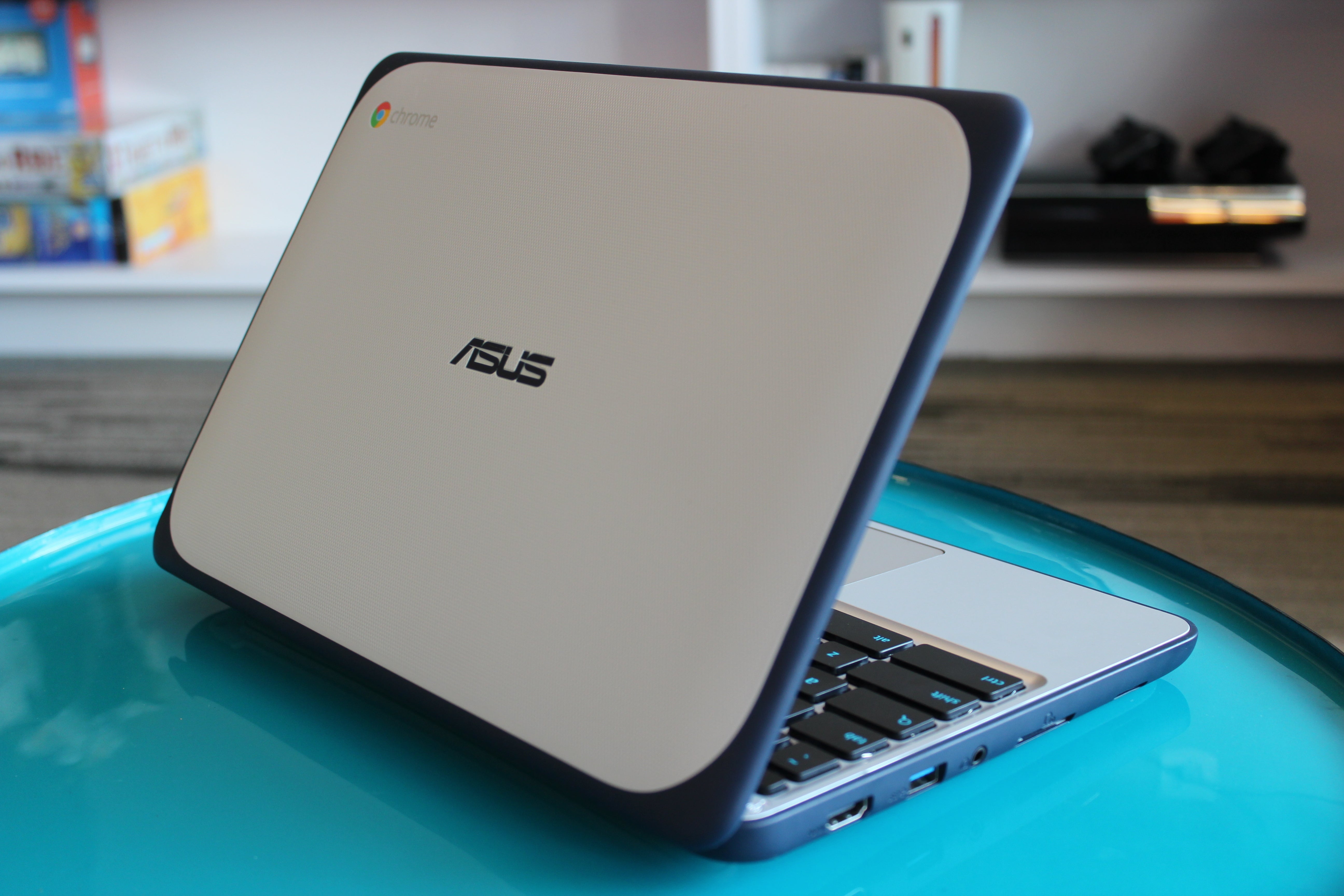 Asus Chromebook C202s Review You Wont Find A Better Built Bargain Pcworld 