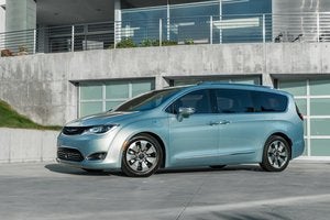 Google, Fiat Chrysler will install self-driving car tech in the 2017 Chrysler Pacifica hybrid.