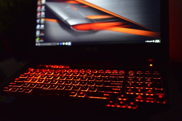 Asus ROG G752VS-XB72K Game Center Keyboard Backlighting