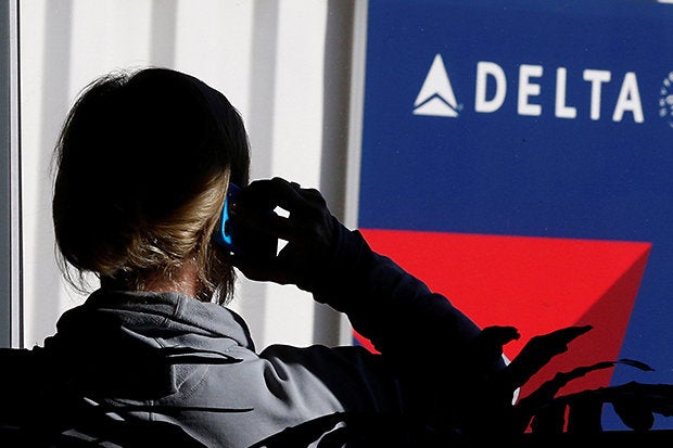delta delay airlines operator