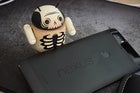 Hardcore fans mourn the death of Nexus by denouncing the Pixel