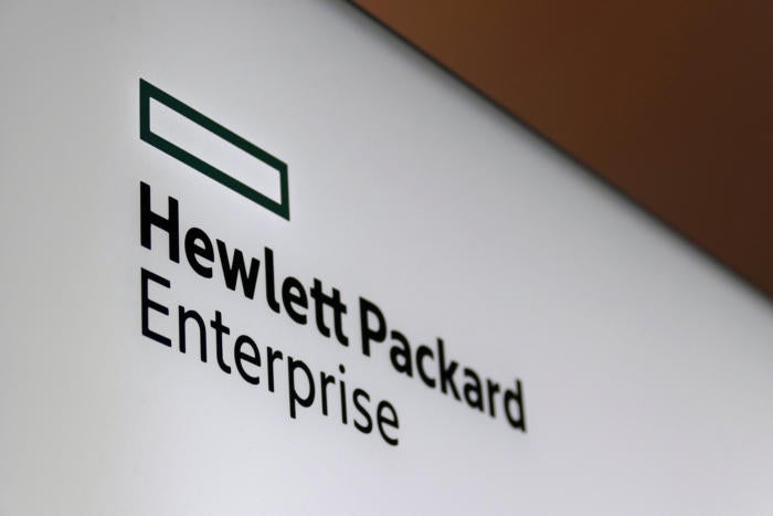 MWC HP HPE booth sign