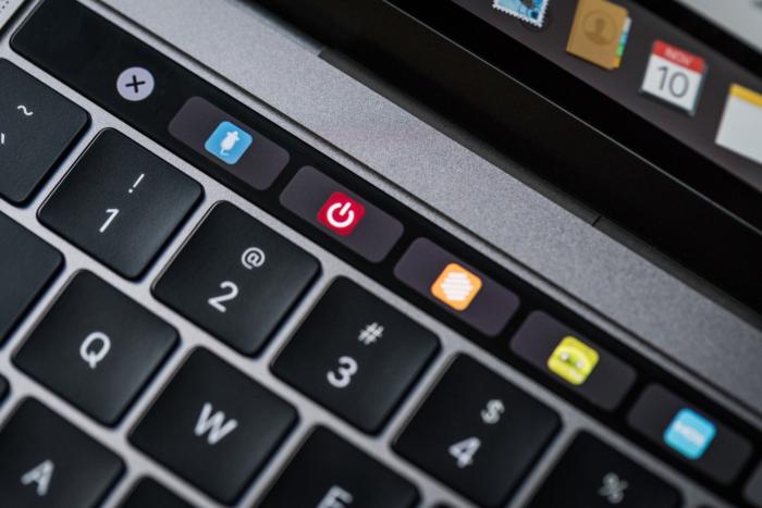 macbook pro late2016 review adam touchbar favicons