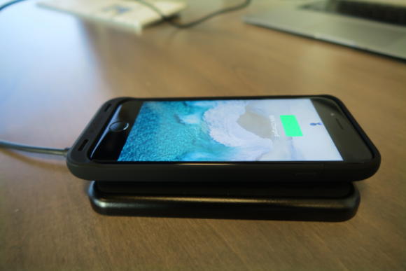 mophie battery case wireless charging