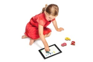 smart numbers girl playing