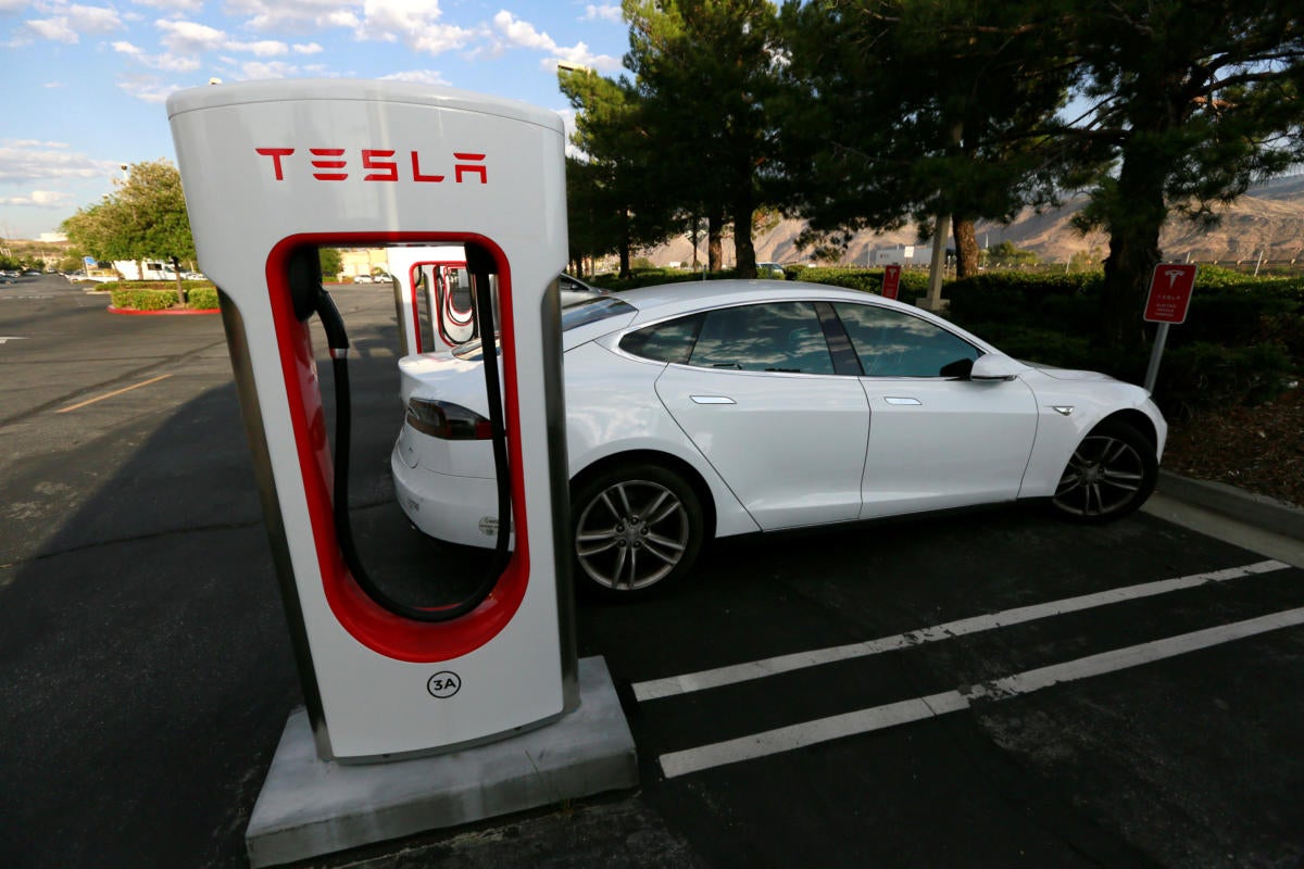 How much to charge deals up a tesla