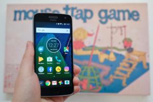 moto g5 plus home screen