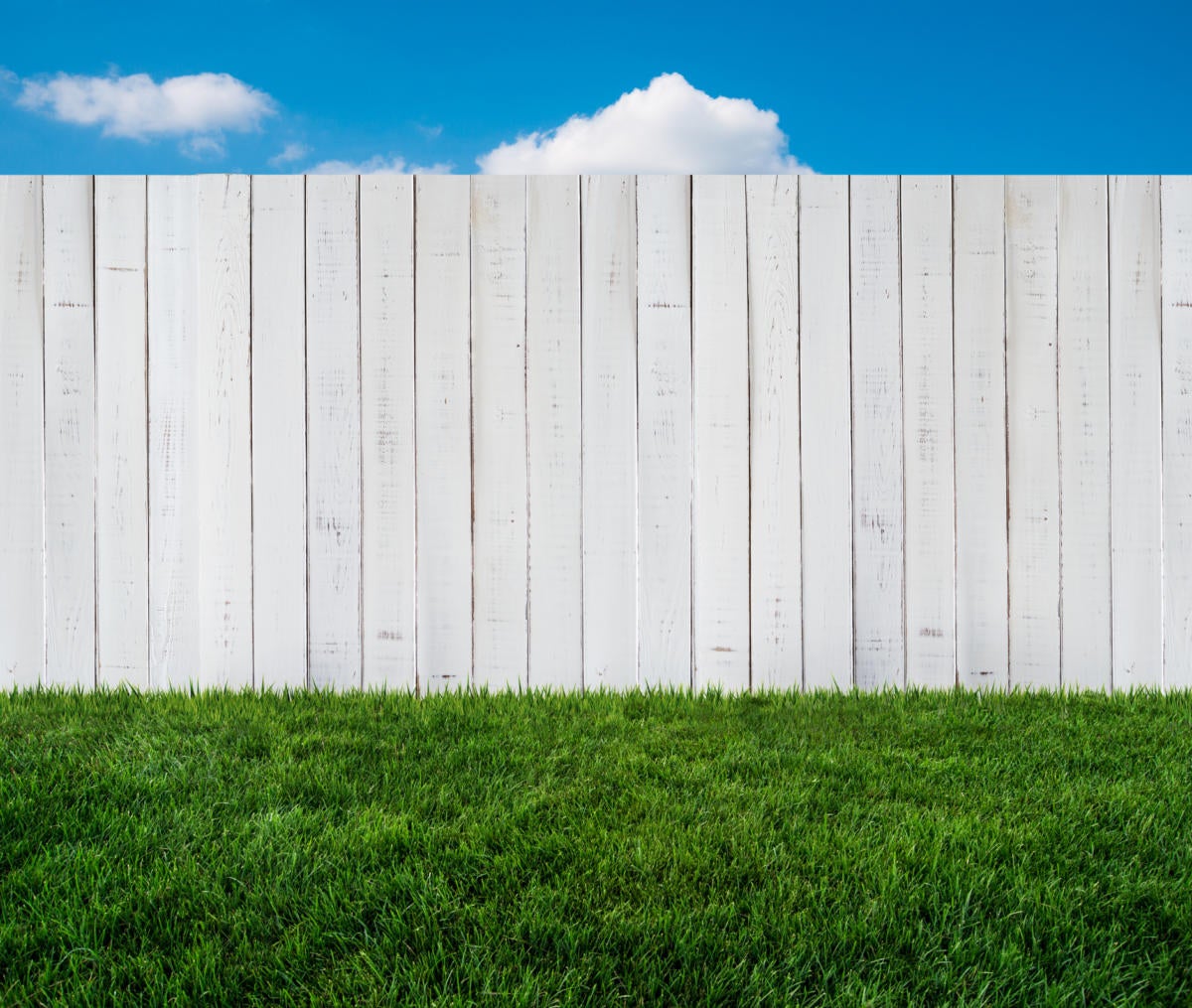 thinkstockphotos fence 488873591