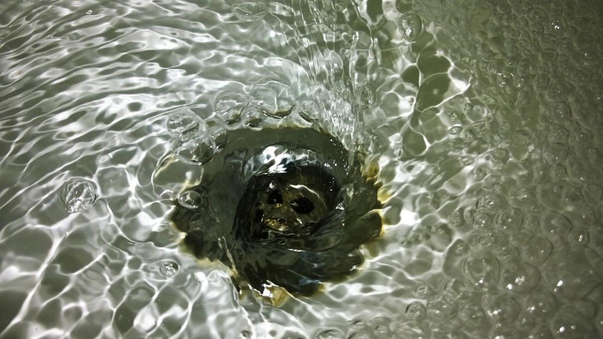 water drain circle leak