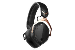 V-Moda Crossfade 2 Wireless in rose gold with aptX Bluetooth codec.