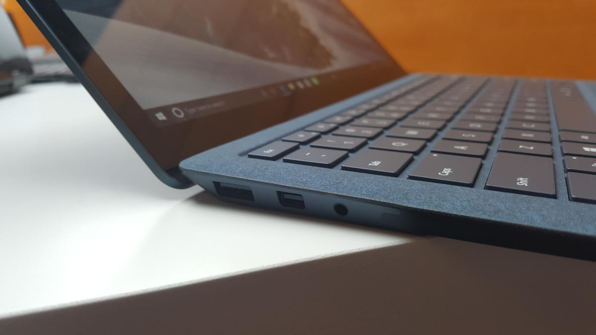 Microsoft Surface Laptop