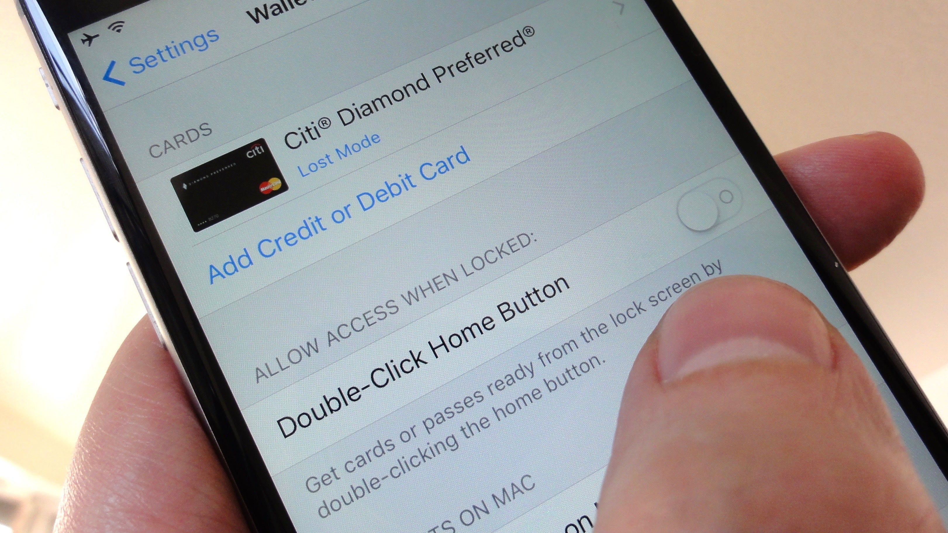 6 ways to lock down your iPhone’s lock screen | PCWorld