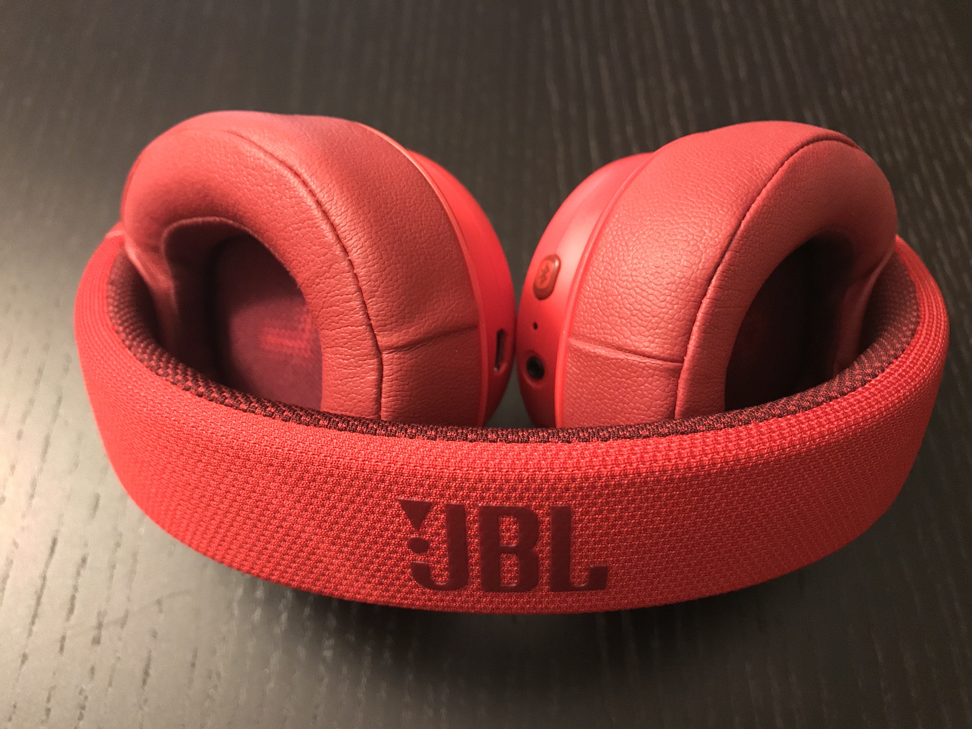 JBL E55BT Wireless Headphone Review Good Sound At A Modest Price 
