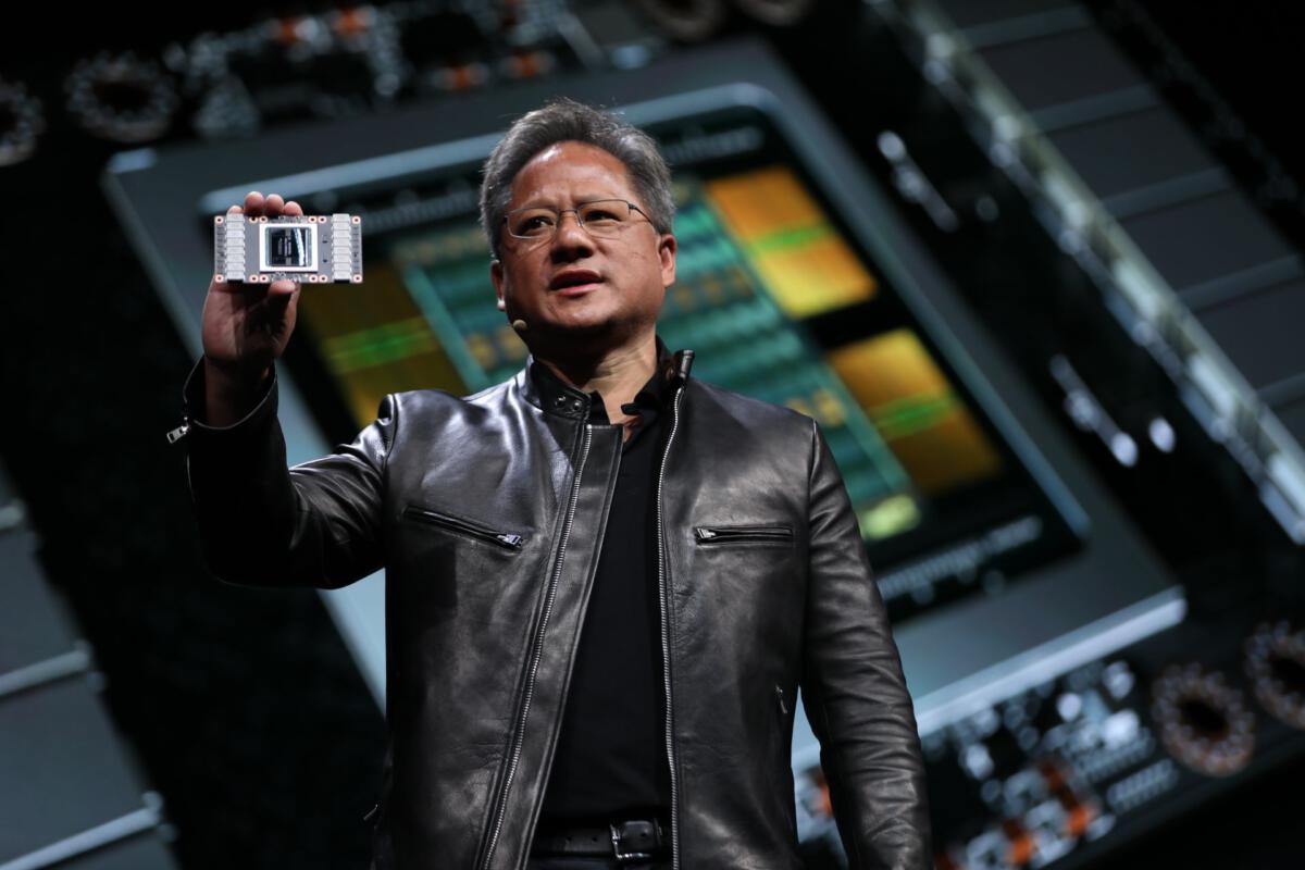 Nvidia aims to unify AI, HPC computing in HGX-2 server platform