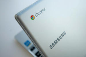 Google's Chromebooks are getting a night mode to help you sleep better
