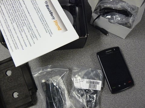 RIM BlackBerry Storm2 9550 from Verizon Box Contents<