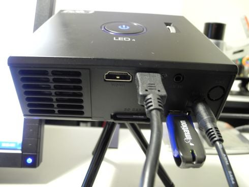 FAVI_Mini_Projector_2.jpg