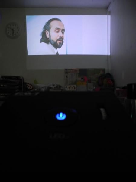 FAVI_Mini_Projector_4.jpg