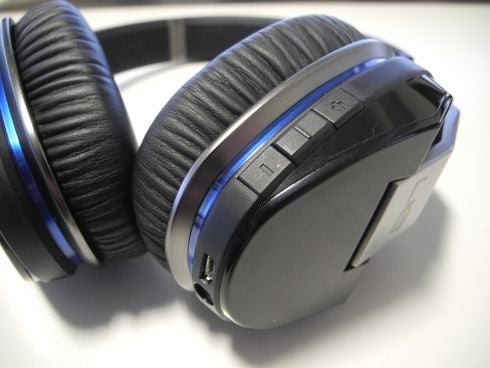 Early Hands-On with Logitech's Pricey New UE 9000 Headphones | CIO