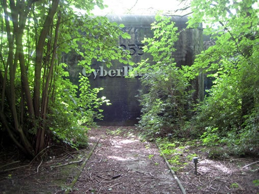 CyberBunker Entrance; Cyberbunker vs Spamhaus equals 'largest DDoS cyberattack in the history of the Internet'