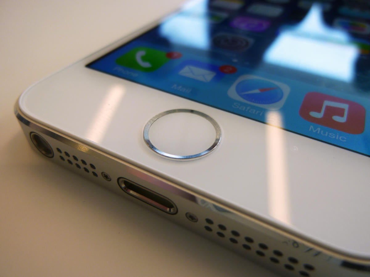 Apple gives iOS app developers more time to encrypt communications